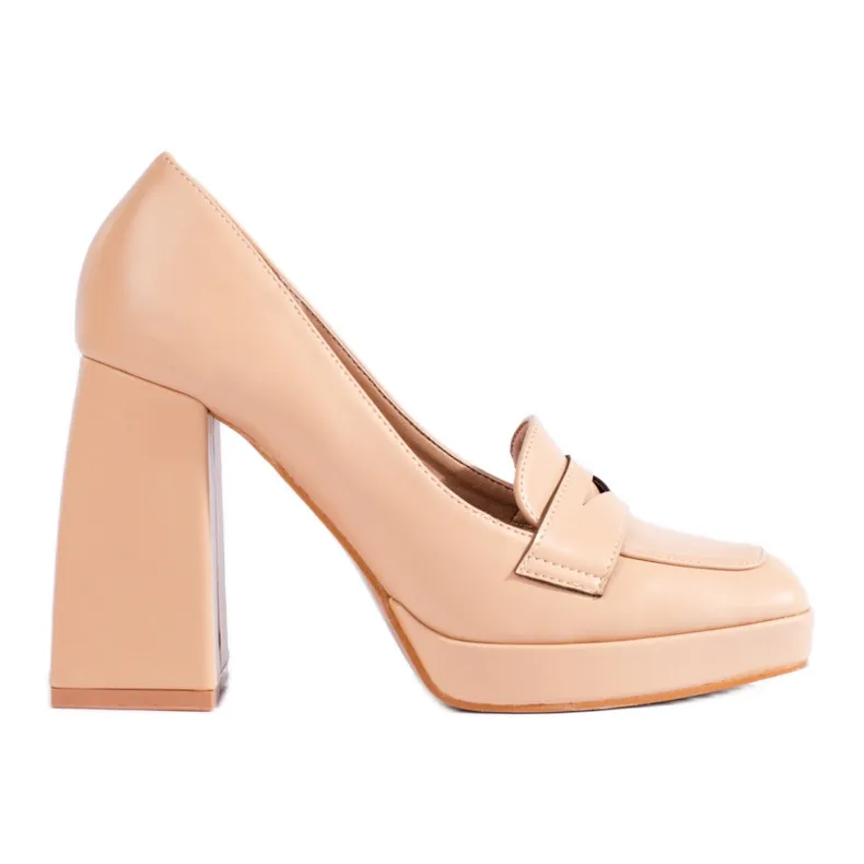 Beige laarsjes met een dik blok van Shelovet